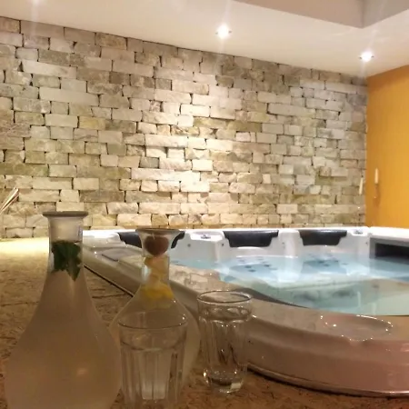 Vieniacasaccadia Bed and Breakfast 4*