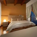 Vieniacasaccadia Bed & Breakfast 4*